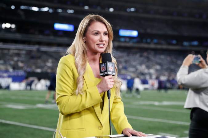 NFL reporter Jane Slater reporting.